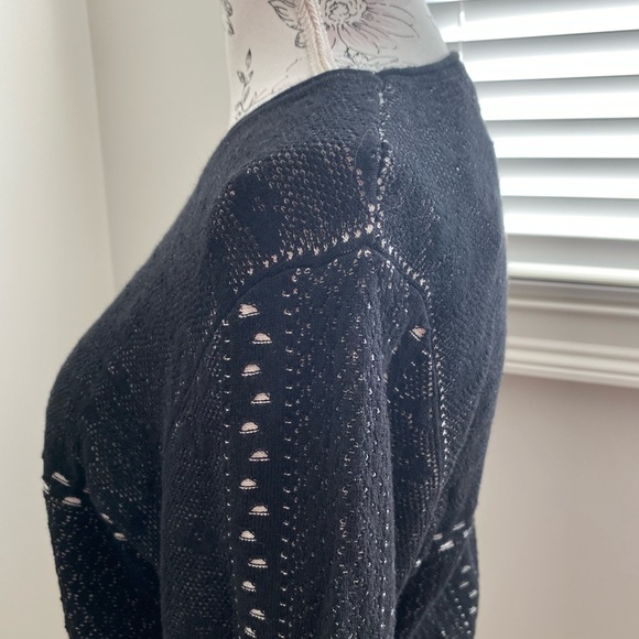 🌸NWT🌸 Saks Fifth Avenue sweater - Picture 5 of 9